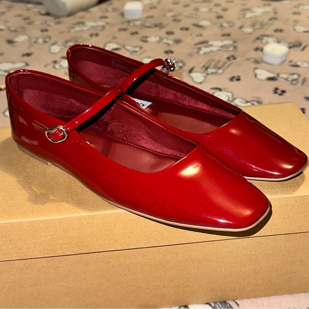 Steve Madden Maple Wine Patent ballet flat